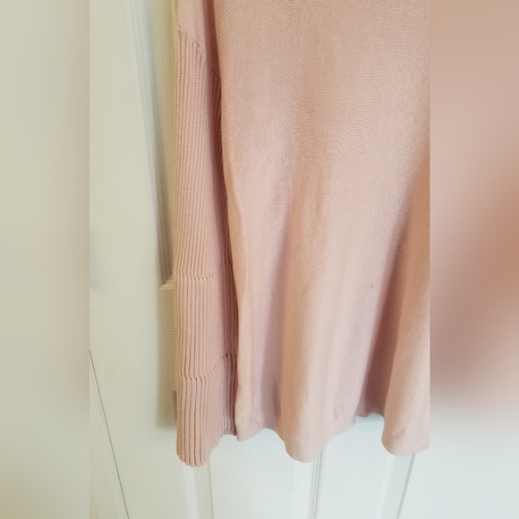 Vince Camuto Modal Blend Top Ribbed Bell Long Sleeves Size Medium Pink - Picture 8 of 14